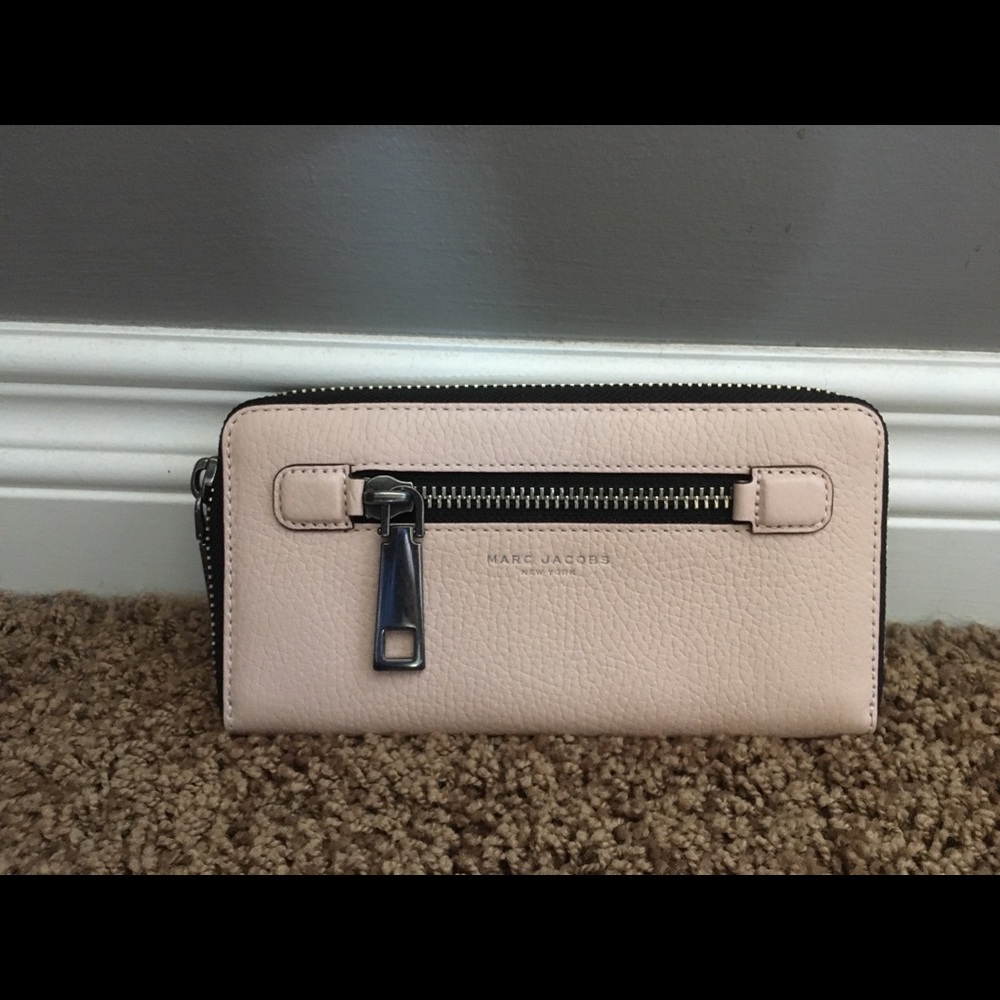 Marc Jacobs wallet